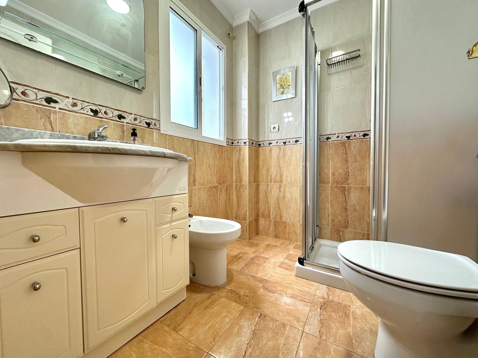 MAGNIFICO PISO EN LA AVENIDA DE LA LIBERTAD